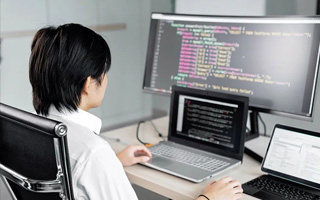张家界 ,php声明和调用变量的符号是什么？